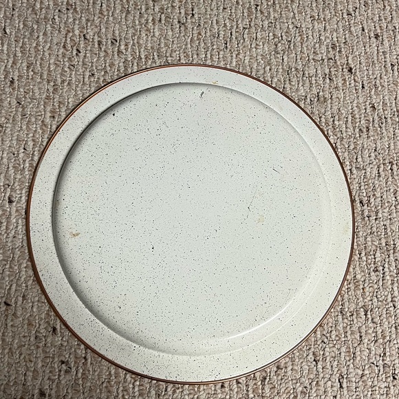 🟤Large, round serving platter with design/pattern, preowned🟤 - Picture 7 of 9